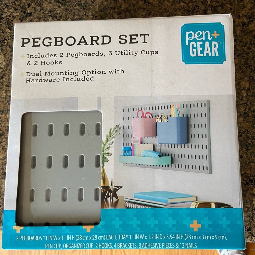 Pen+Gear pegboard set